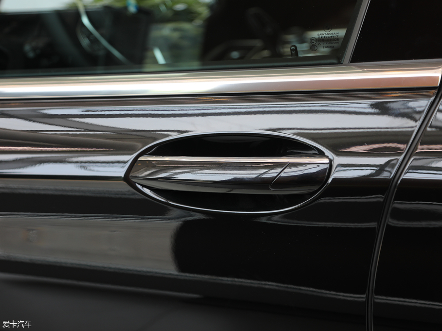 2019��R7ϵ 730Li ���A���b