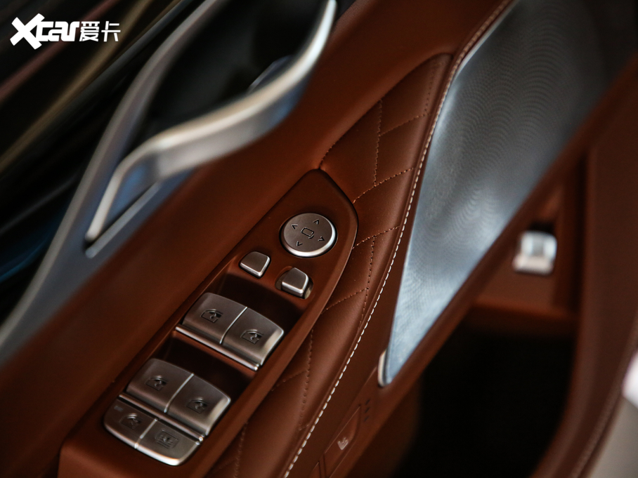 2019R7ϵ Ŀ 740Li xDrive  Ab