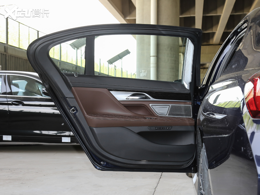 2019R7ϵ Ŀ 740Li  M\b