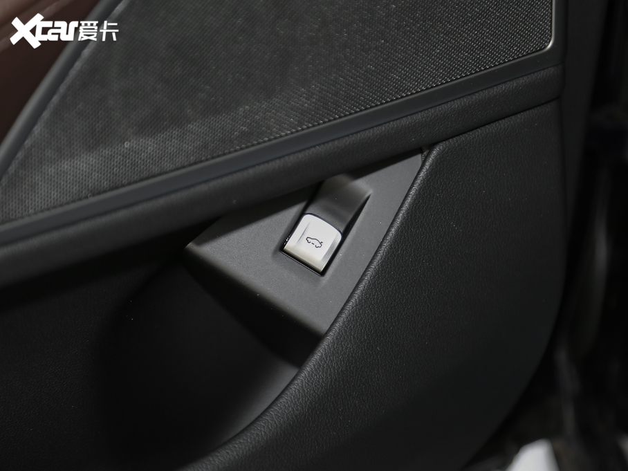 2019R7ϵ Ŀ 740Li  M\b