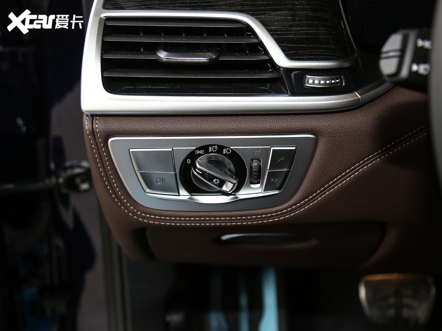 2019��R7ϵ �Ŀ� 740Li ������ M�\�����b