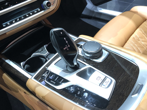 2019750Li xDrive п؅^