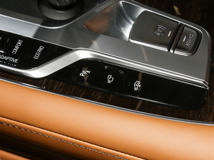 2019750Li xDrive п؅^