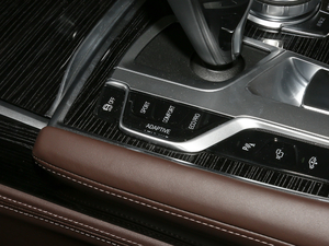 2019740Li  M\b п؅^