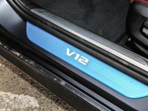 2019M760Li xDrive V12 Ab g