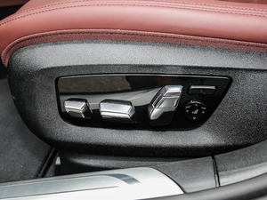 2019M760Li xDrive V12 Ab {{