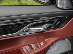 2019M760Li xDrive V12 Ab g