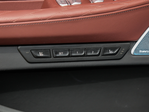 2019M760Li xDrive V12 Ab g