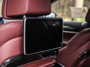 2019M760Li xDrive V12 Ab g