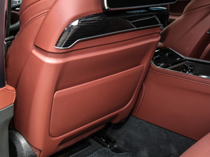 2019M760Li xDrive V12 Ab g