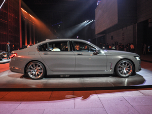 2019740Li xDrive  Ab w^