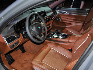 2019740Li xDrive  Ab п؅^