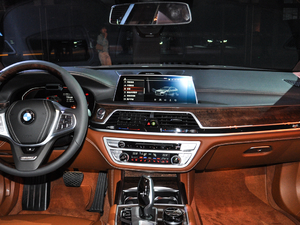 2019740Li xDrive  Ab п_