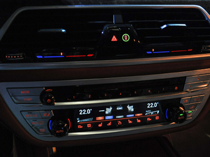 2019740Li xDrive  Ab п؅^