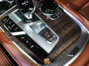 2019740Li xDrive  Ab v܇Ƅ