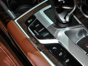 2019740Li xDrive  Ab п؅^