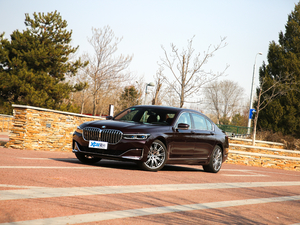 2019740Li xDrive  Ab w^