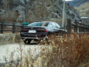 2019740Li xDrive  Ab w^