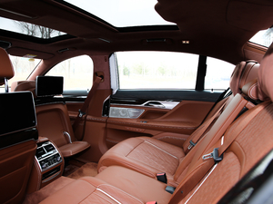 2019740Li xDrive  Ab g