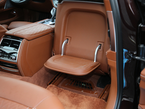 2019740Li xDrive  Ab g