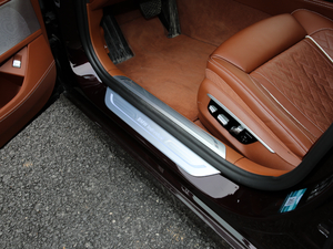 2019740Li xDrive  Ab g