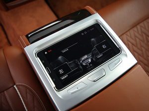 2019740Li xDrive  Ab п؅^