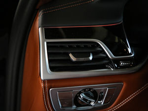 2019Ŀ 740Li xDrive  Ab п؅^