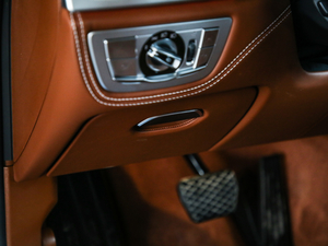 2019Ŀ 740Li xDrive  Ab п؅^