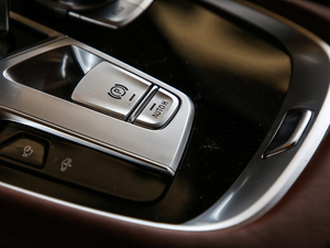 2019Ŀ 740Li xDrive  Ab п؅^