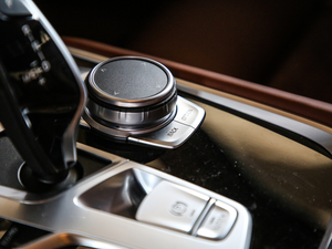 2019Ŀ 740Li xDrive  Ab п؅^