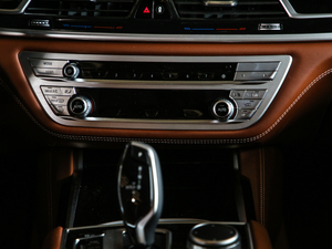 2019Ŀ 740Li xDrive  Ab {{