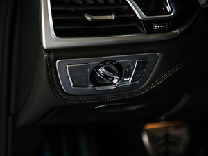 2019Ŀ 730Li M\b п؅^