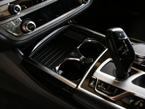 2019Ŀ 730Li M\b п؅^