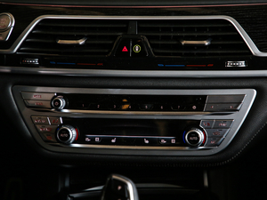 2019Ŀ 730Li M\b п؅^