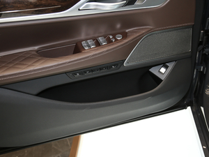 2019Ŀ 740Li  Ab ǰTg