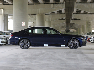 2019Ŀ 740Li  M\b w^