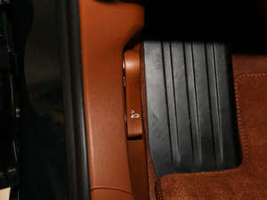 2019Ŀ 750Li xDrive V8 Ab g