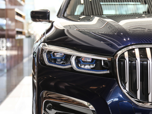 2019Ŀ 740Li xDrive  M\b ^