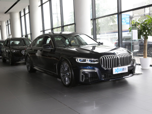 2019Ŀ 740Li  M˶װ 