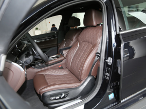 2019Ŀ 740Li I M\b {