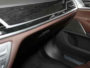 2019Ŀ 740Li I M\b g