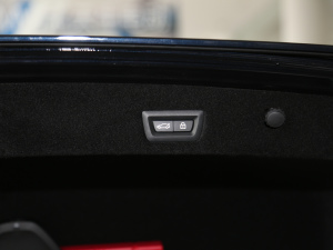 2019Ŀ 740Li I M\b g