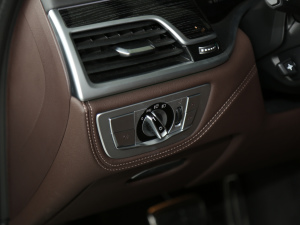 2019Ŀ 740Li I M\b п؅^