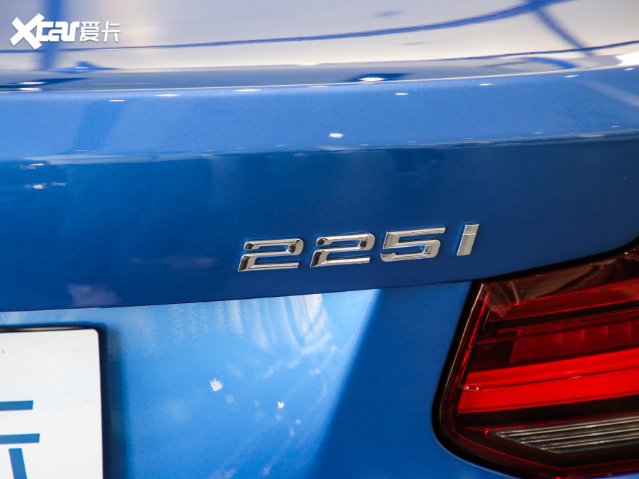 2019R2ϵpT 225i M\b