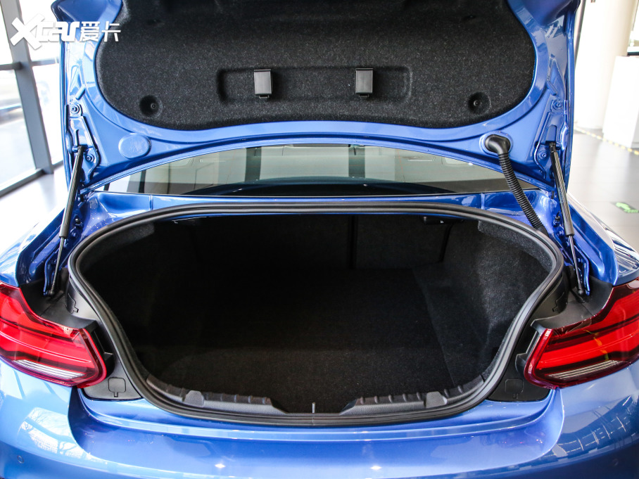 2019R2ϵpT 225i M\b