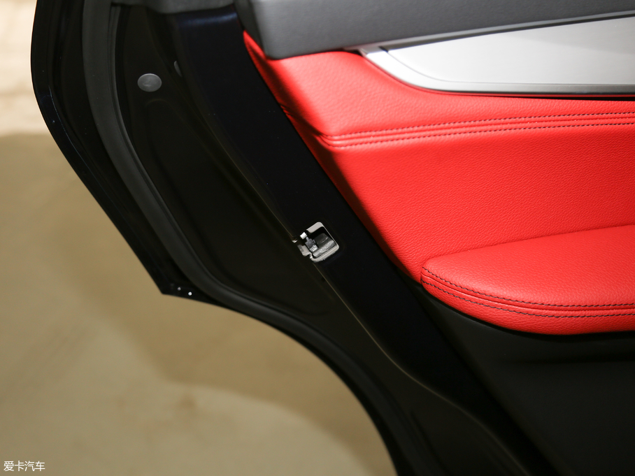 2019RX6 xDrive 35i M\b