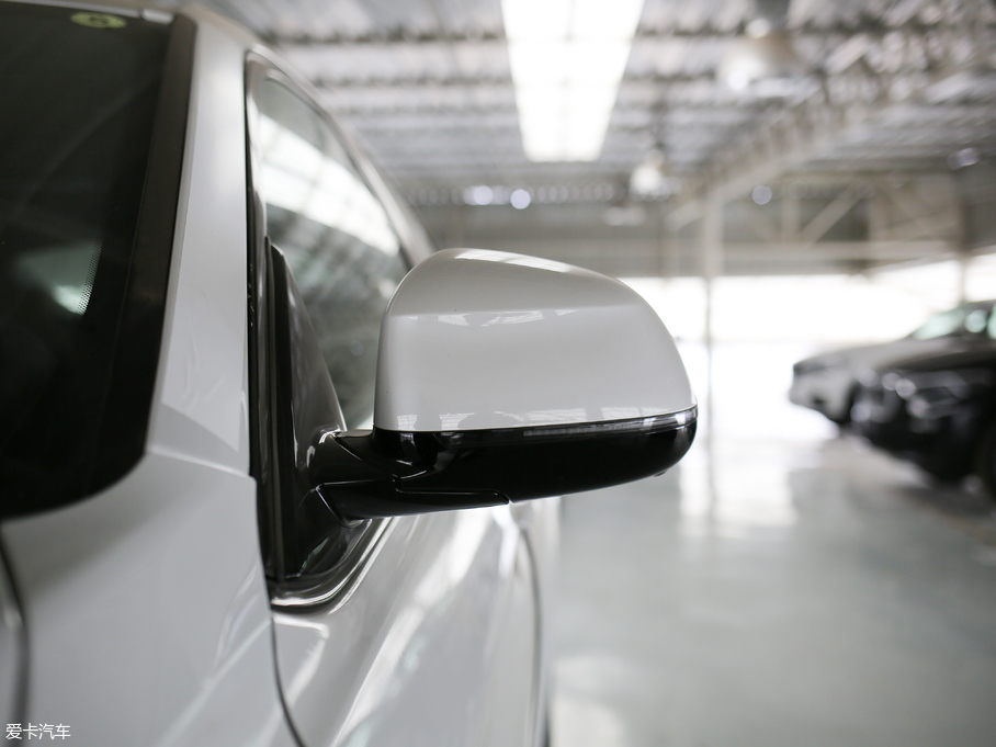 2019RX6 xDrive 35i M\b