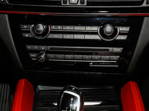 2019xDrive 28i M\b {