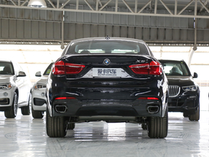 2019款xDrive 35i M运动套装 正后	