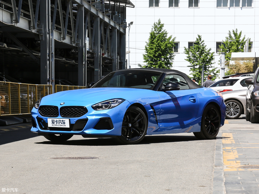 2019RZ4 sDrive 25i M\ҹb